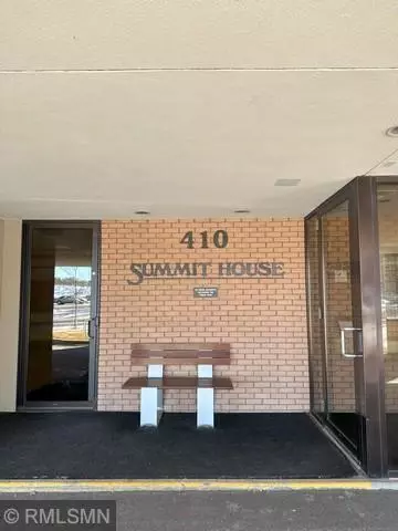 410 Groveland Ave #2002, Minneapolis, MN 55403