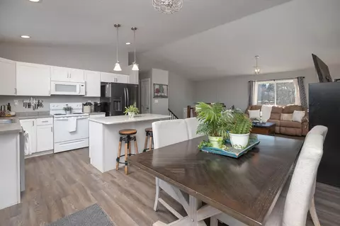 Dining - 10 6th Ave SE, Elgin, MN 55932 photo 3 of 3