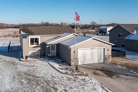 10 6th Ave SE, Elgin, MN 55932