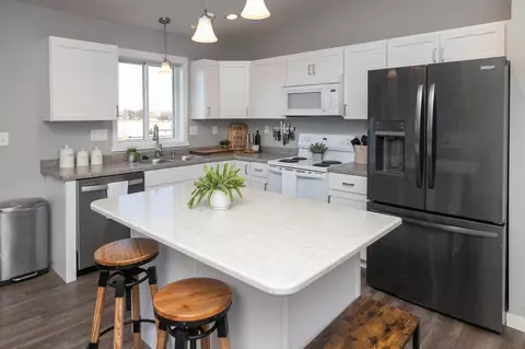 Kitchen - 10 6th Ave SE, Elgin, MN 55932 photo 1 of 4