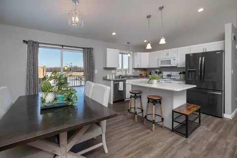 Dining - 10 6th Ave SE, Elgin, MN 55932 photo 2 of 3
