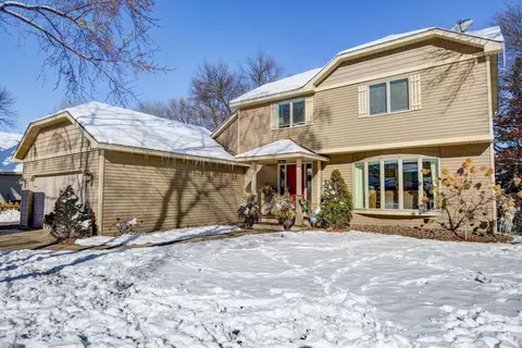 205 Lion Ln, Shoreview, MN 55126