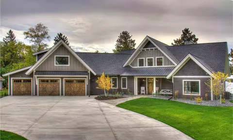 1321 Sun Valley Dr, East Gull Lake, MN 56401