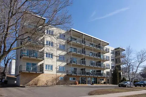 200 Mississippi River Blvd N #4E, Saint Paul, MN 55104