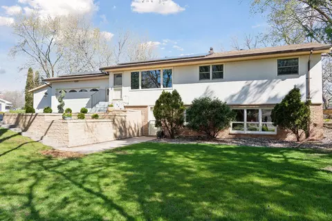 13308 Windyhill Rd, Minnetonka, MN 55305