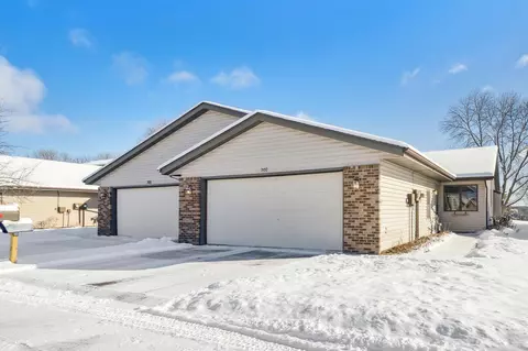 707 Pondhurst Cir # 10A, Amery, WI 54001