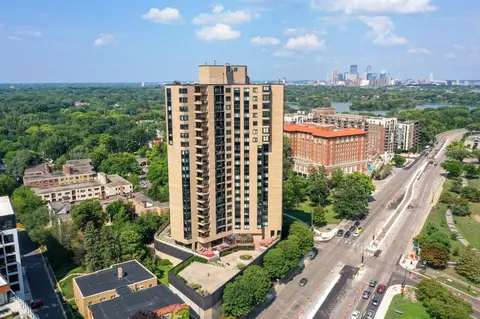 2950 Dean Pkwy #1401, Minneapolis, MN 55416