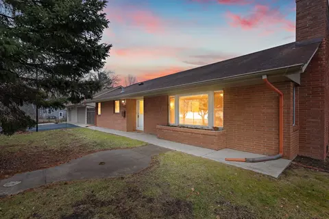 4421 Culver Rd, Golden Valley, MN 55422