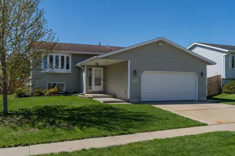 4714 8th St NW, Rochester, MN 55901