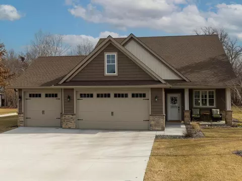 4755 381st Trl, North Branch, MN 55056