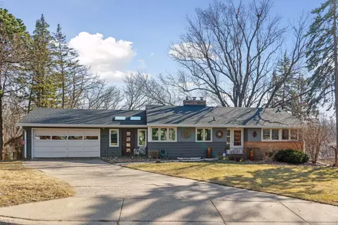4511 Merribee Dr, Golden Valley, MN 55422