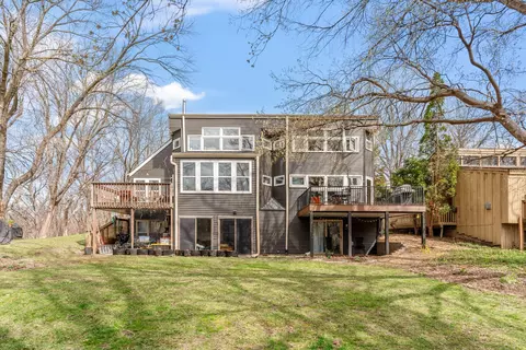 2527 Heaner Ter N, Minneapolis, MN 55405