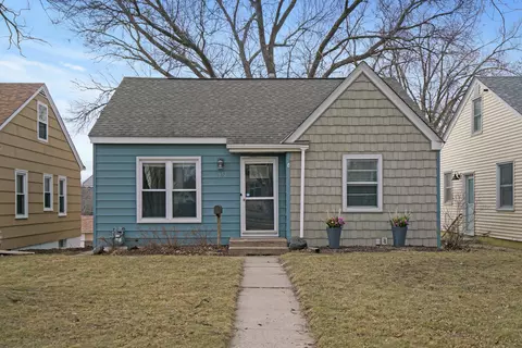 3152 Maryland Ave S, Saint Louis Park, MN 55426