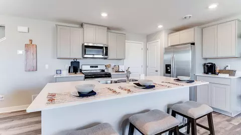 2031 Clearwater Ter, Shakopee, MN 55379