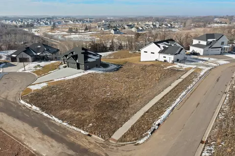 27260 Elle Cir, Elko New Market, MN 55020