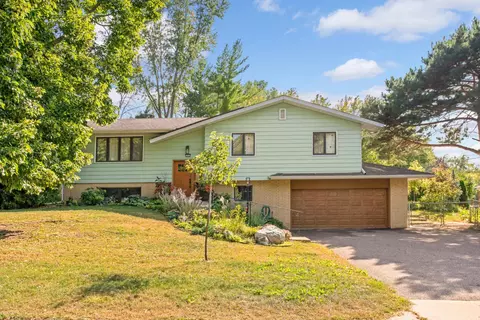 1052 Cannon Ave, Shoreview, MN 55126