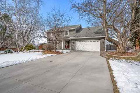 2700 Hawthorne Ln, Stillwater, MN 55082