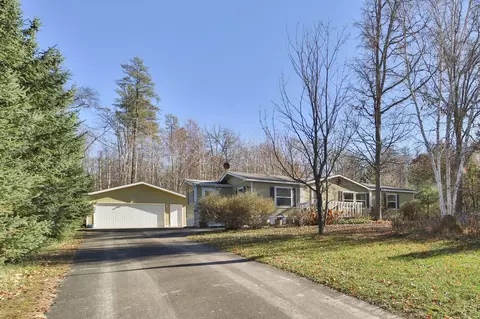 608 Cemetery Rd NW, Hackensack, MN 56452