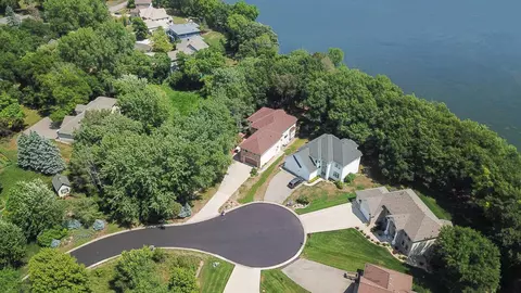 17176 Padons Dr, Eden Prairie, MN 55346