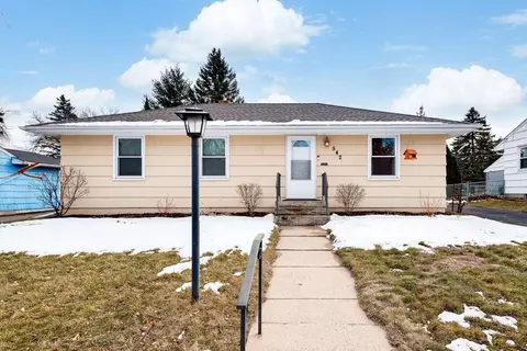 542 Idaho Ave E, Saint Paul, MN 55130