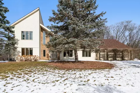 11140 24th St N, Lake Elmo, MN 55042