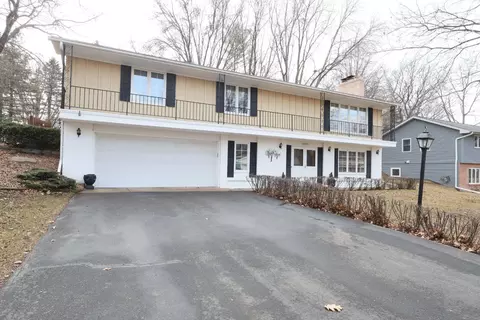 18025 30th Pl N, Plymouth, MN 55447