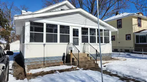 315 Page St W, Saint Paul, MN 55107