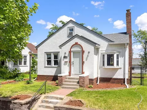 4404 Queen Ave N, Minneapolis, MN 55412