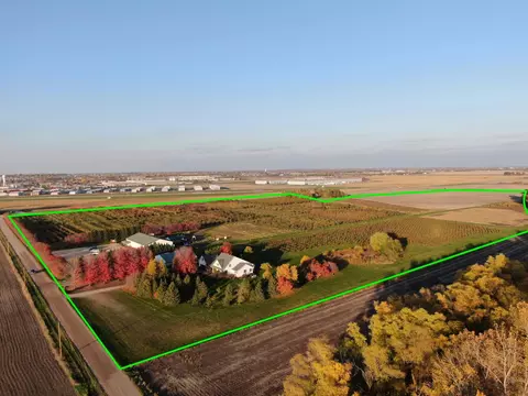 22702 Hamburg Ave, Lakeville, MN 55044