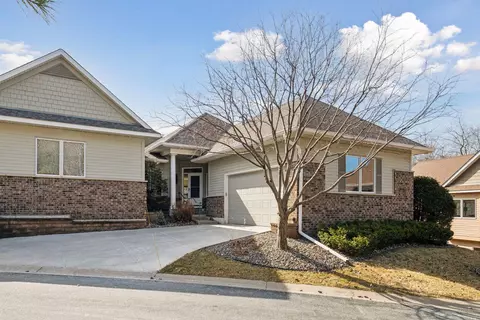 6097 Clarion Cir, Minnetonka, MN 55343