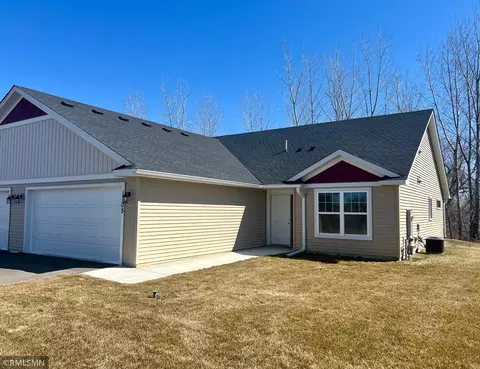 1105 Sakatah Ct, Madison Lake, MN 56063