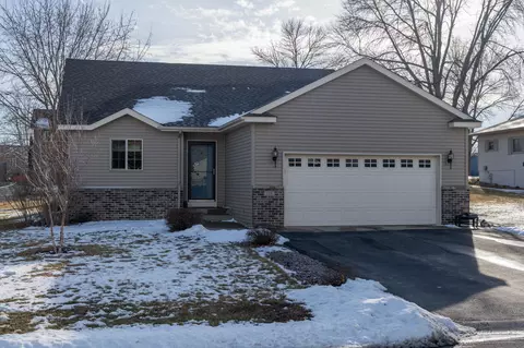 119 Connie Ln, Eagle Lake, MN 56024