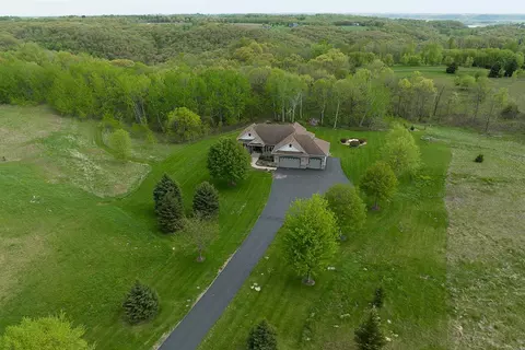 w11017 460th Avenue, Prescott, WI 54021