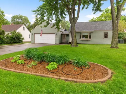 5308 Saint Stephens St, Mounds View, MN 55112