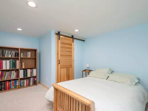 8807 Beard Ave S, Bloomington, MN 55431 photo 23