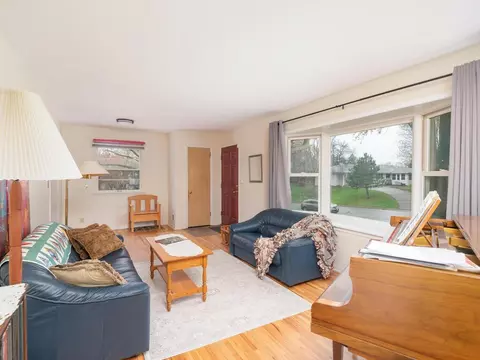 8807 Beard Ave S, Bloomington, MN 55431 photo 5