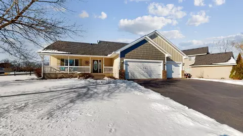 5497 Highland Trl, Big Lake, MN 55309
