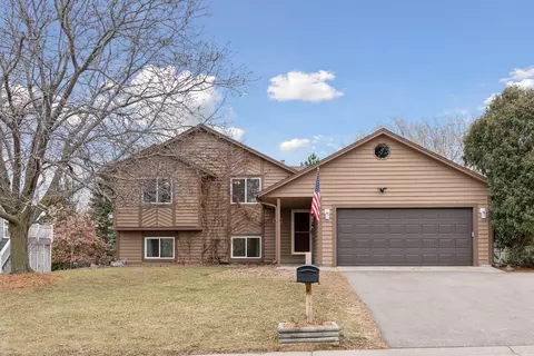 6059 W 140th St, Savage, MN 55378