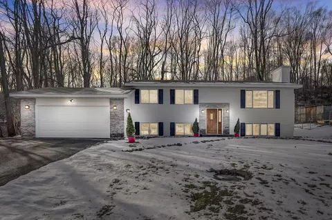 200 Quehl Ave N, Lakeland, MN 55043