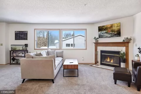 3191 Manitou Dr #16, White Bear Lake, MN 55110