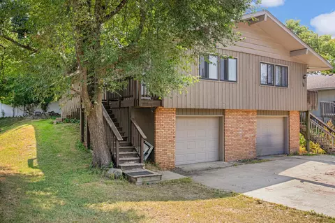305 Jackson Ave N, Hopkins, MN 55343
