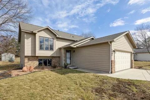 4084 Pennsylvania Ave, Eagan, MN 55123