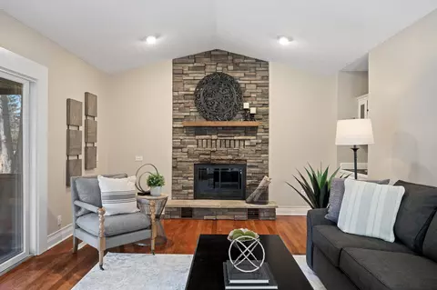 Living - 2875 Pheasant Cir, Mound, MN 55364 photo 8 of 10