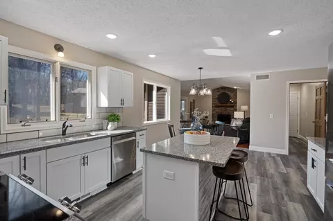 Kitchen - 2875 Pheasant Cir, Mound, MN 55364 photo 6 of 6