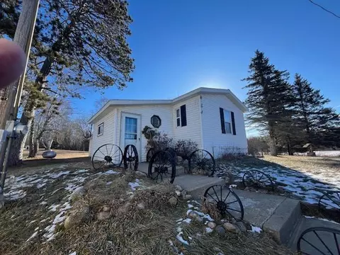 34308 Clearwater Rd, Grand Rapids, MN 55744