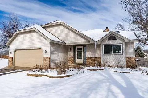 3804 Azalea Pl, Burnsville, MN 55337