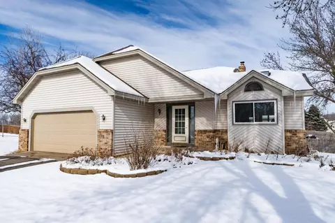 3804 Azalea Pl, Burnsville, MN 55337