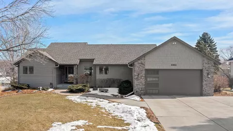 6382 Ballantine Ave, Inver Grove Heights, MN 55077
