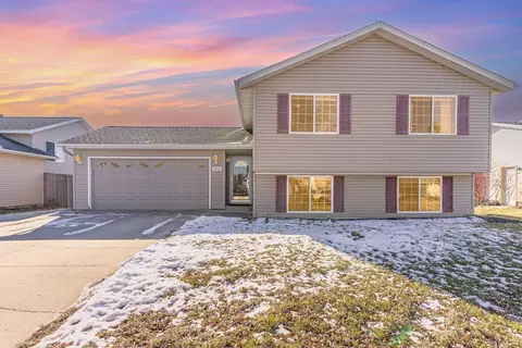 4606 57th St NW, Rochester, MN 55901