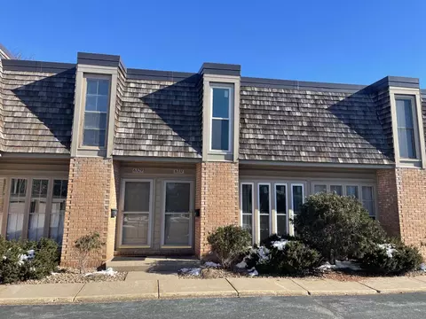 6331 Barrie Rd, Edina, MN 55435